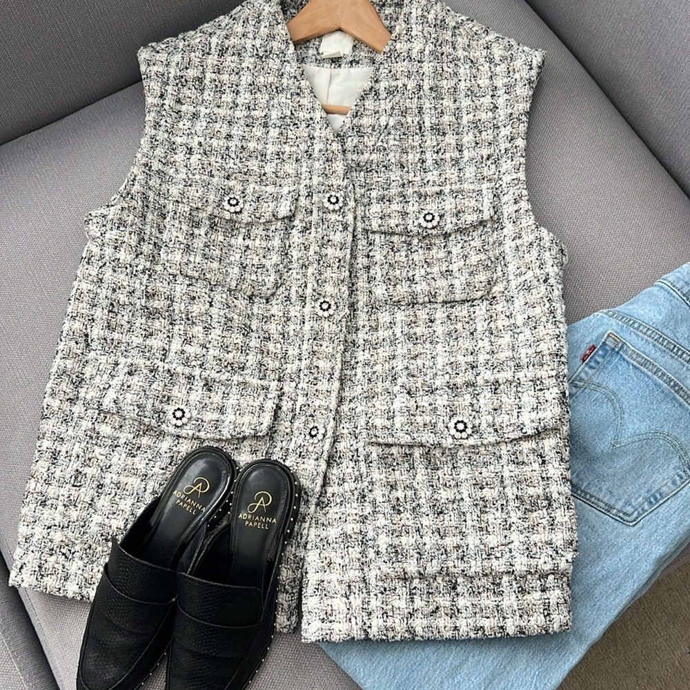 H&M Textured Waved Vest - Picture 8 of 11